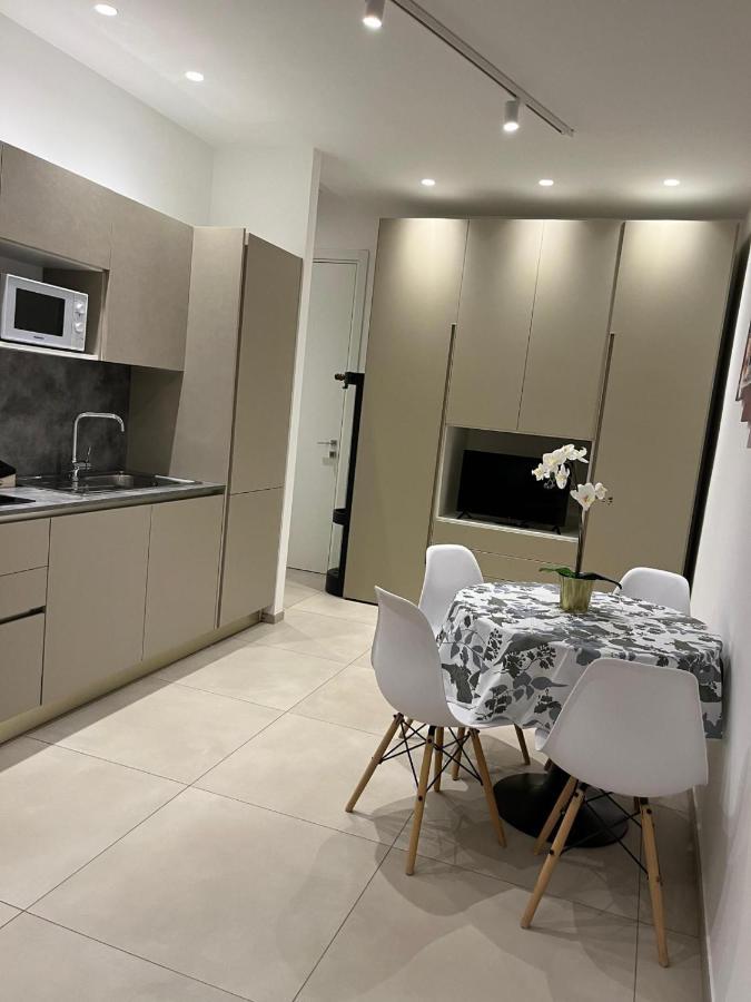 Apartments Ennio Top Class Барі Екстер'єр фото