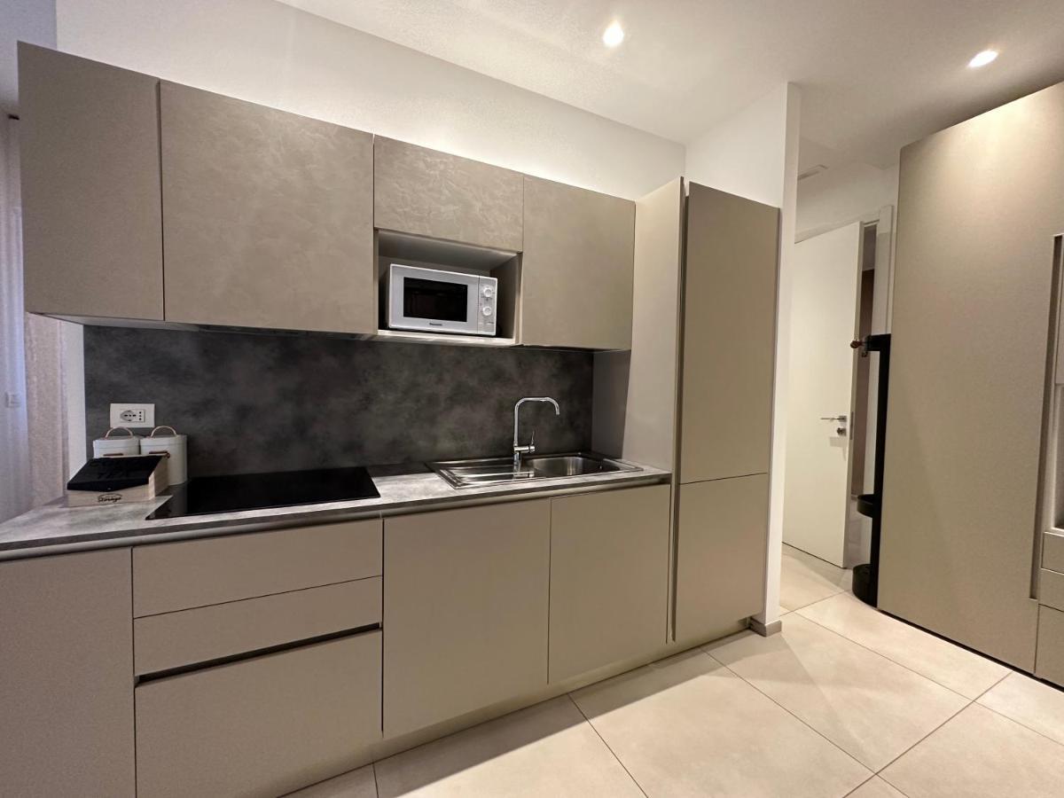 Apartments Ennio Top Class Барі Екстер'єр фото