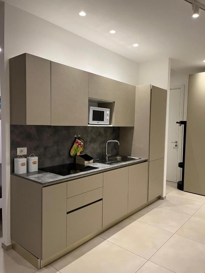 Apartments Ennio Top Class Барі Екстер'єр фото