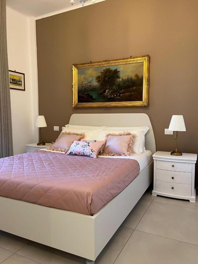 Apartments Ennio Top Class Барі Екстер'єр фото