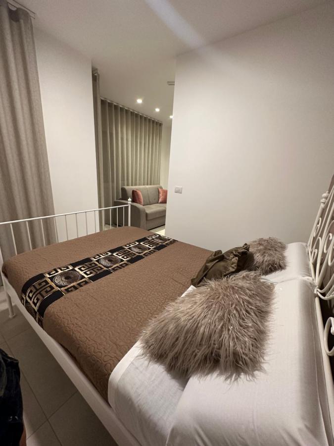 Apartments Ennio Top Class Барі Екстер'єр фото