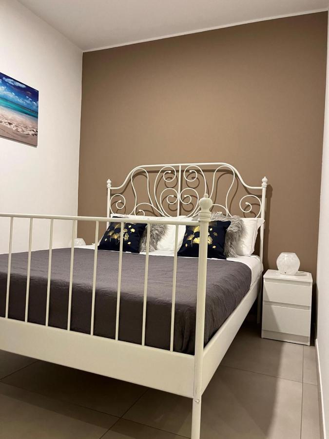 Apartments Ennio Top Class Барі Екстер'єр фото
