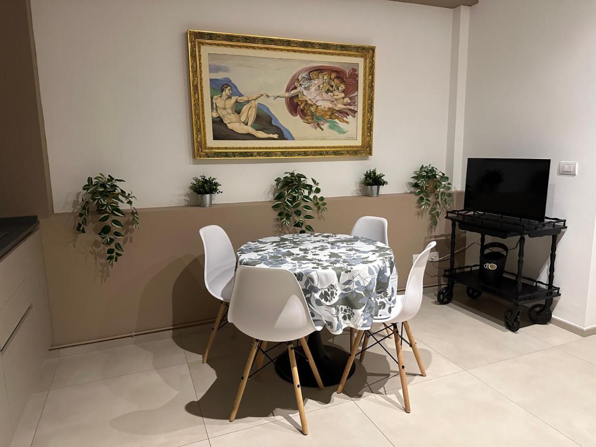 Apartments Ennio Top Class Барі Екстер'єр фото