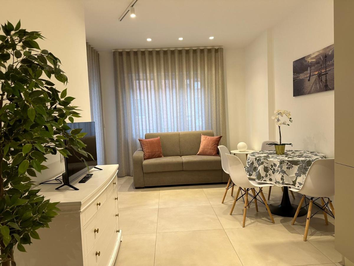 Apartments Ennio Top Class Барі Екстер'єр фото