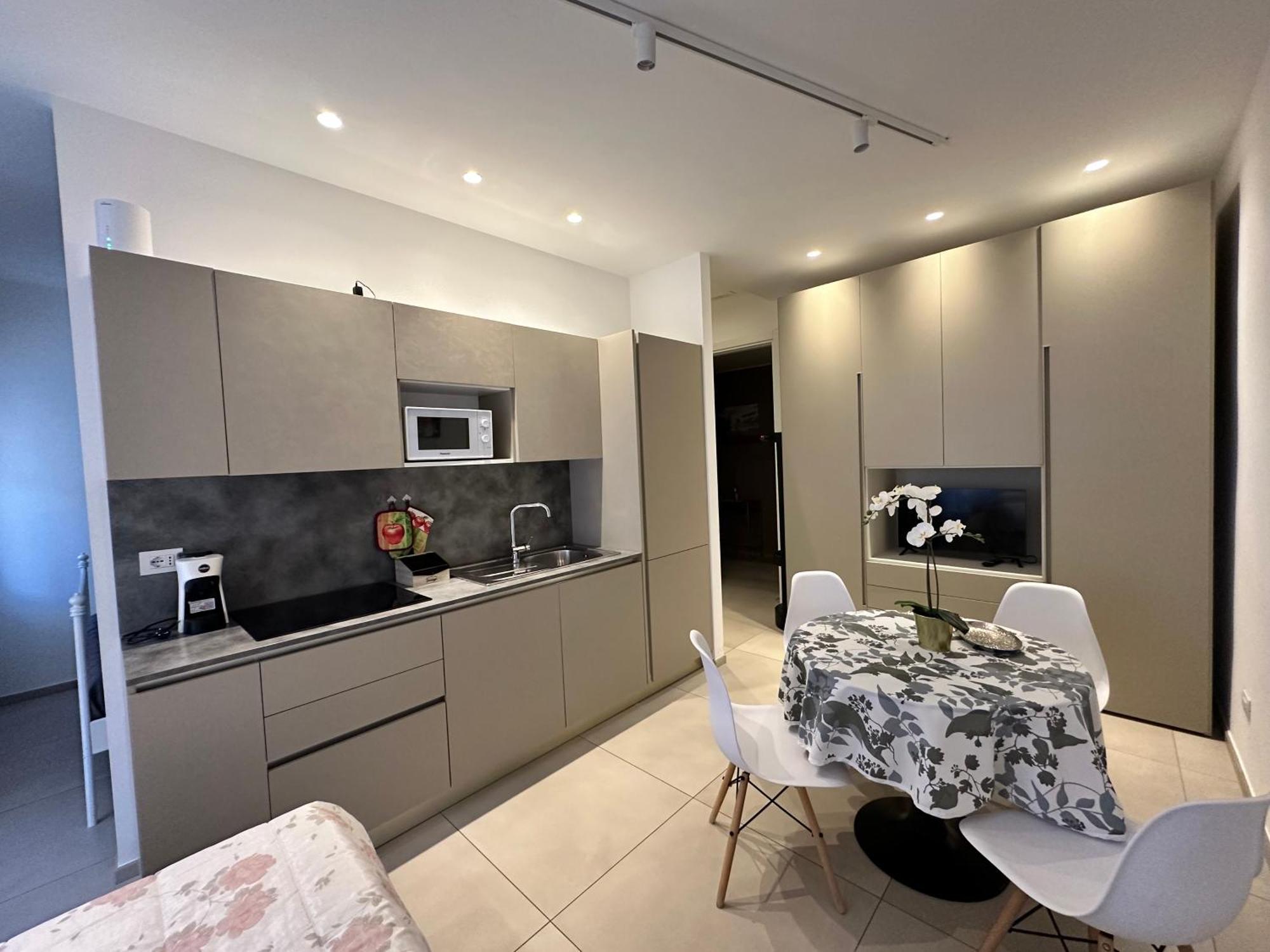 Apartments Ennio Top Class Барі Екстер'єр фото