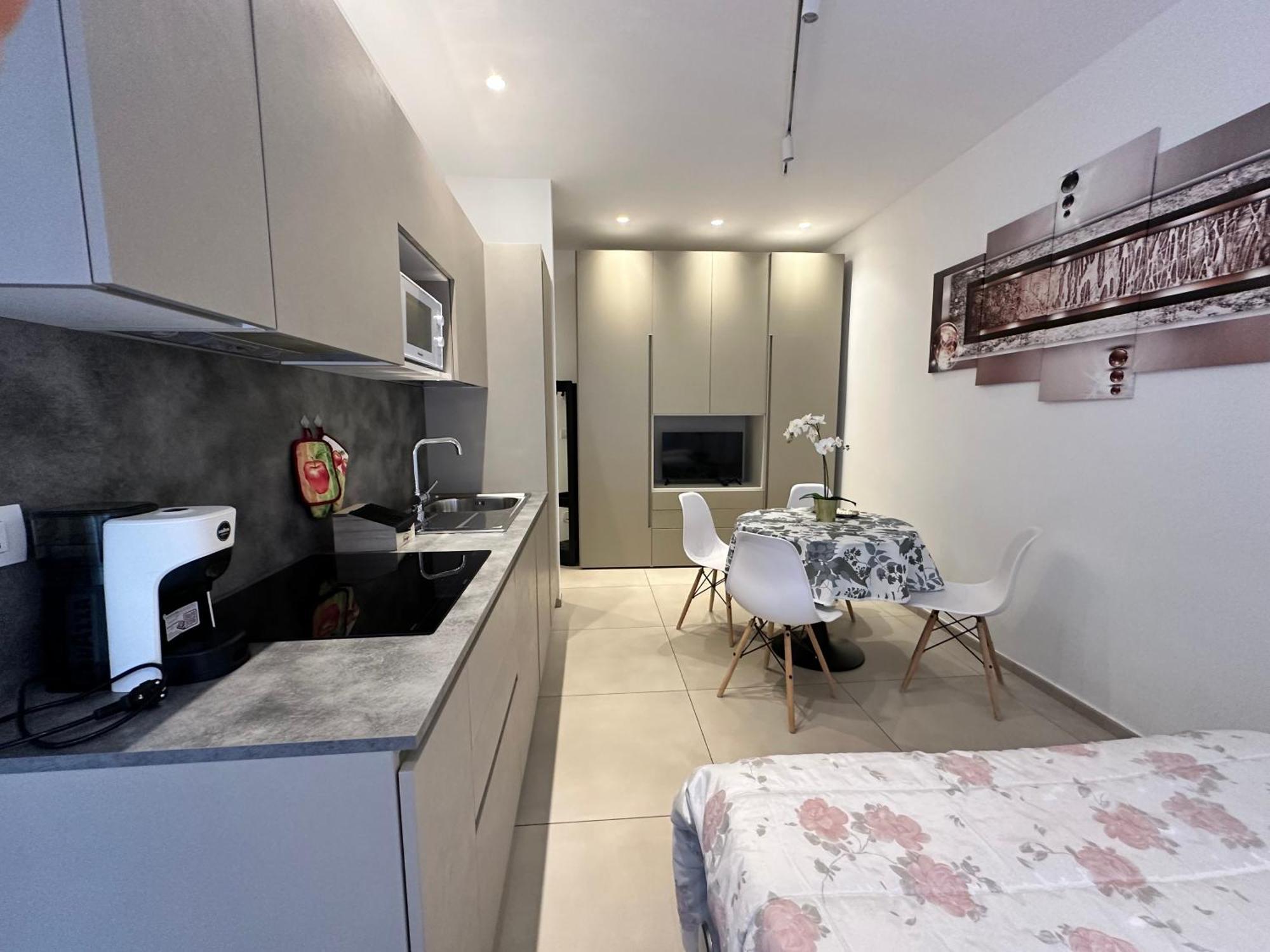 Apartments Ennio Top Class Барі Екстер'єр фото